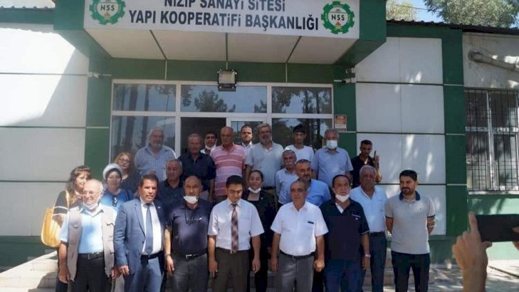 İyi Parti'nin STK Ziyaretİ ve Esnaf Gezisi Sürüyor İyi Parti'nin STK Ziyaretİ ve Esnaf Gezisi Sürüyor