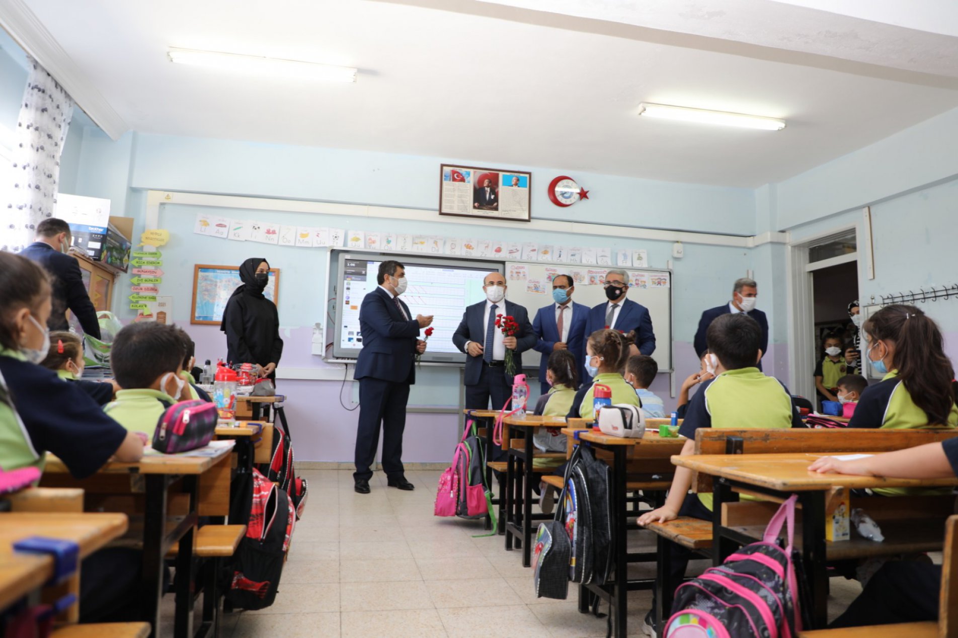 İlköğretim Haftası Kutlama Programı Gerçekleştirildi
