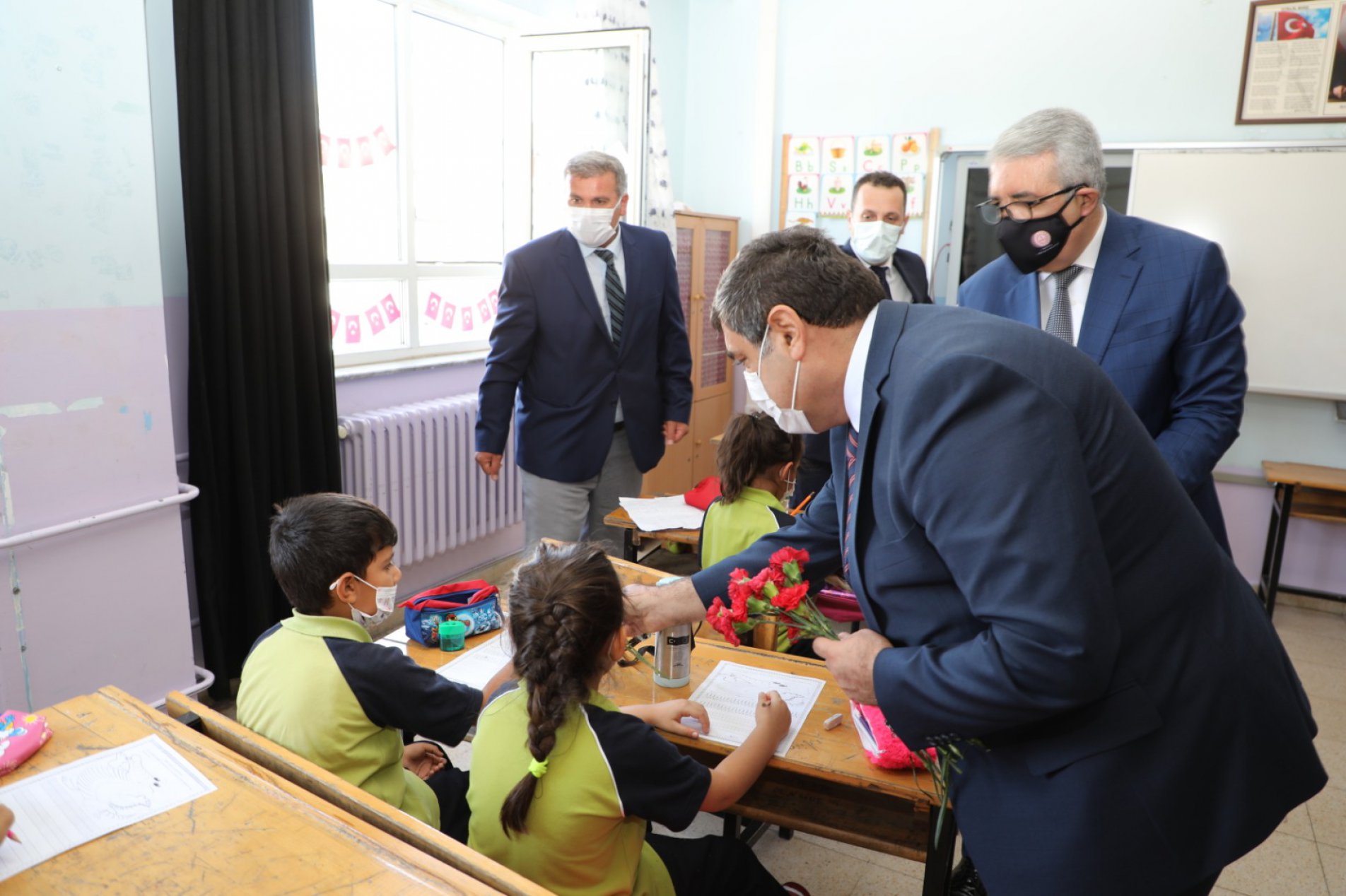 İlköğretim Haftası Kutlama Programı Gerçekleştirildi