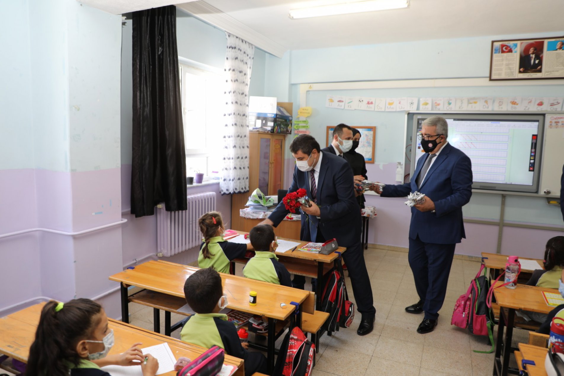 İlköğretim Haftası Kutlama Programı Gerçekleştirildi