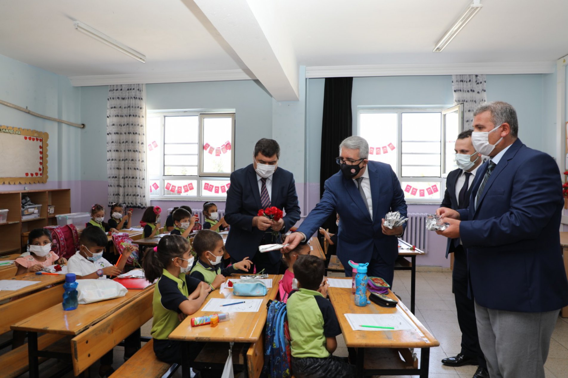 İlköğretim Haftası Kutlama Programı Gerçekleştirildi
