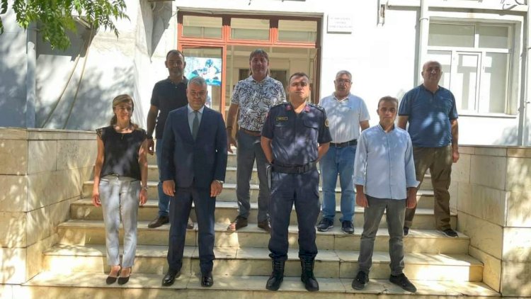 Nizip Gazeteciler Derneği'nden İlçe Jandarma Komutanlığına ziyaret* Nizip Gazeteciler Derneği'nden İlçe Jandarma Komutanlığına ziyaret*