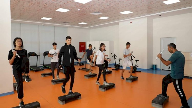 Nizip Belediyesi’nin Spora sporcuya desteği sürüyor
