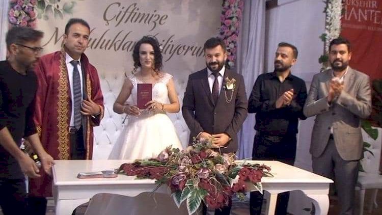 Jiyan Cin ve Orhan Erkılıç, mutluluğa imza attılar Jiyan Cin ve Orhan Erkılıç, mutluluğa imza attılar