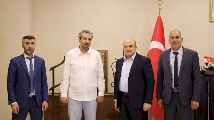 İHH’dan Başkan Sarı’ya ziyaret İHH’dan Başkan Sarı’ya ziyaret
