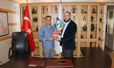Yeniden refah partisinden* gazeteciler derneğine ziyaret Yeniden refah partisinden* gazeteciler derneğine ziyaret