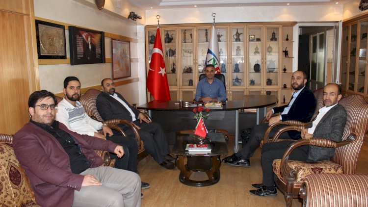 Yeniden refah partisinden* gazeteciler derneğine ziyaret Yeniden refah partisinden* gazeteciler derneğine ziyaret