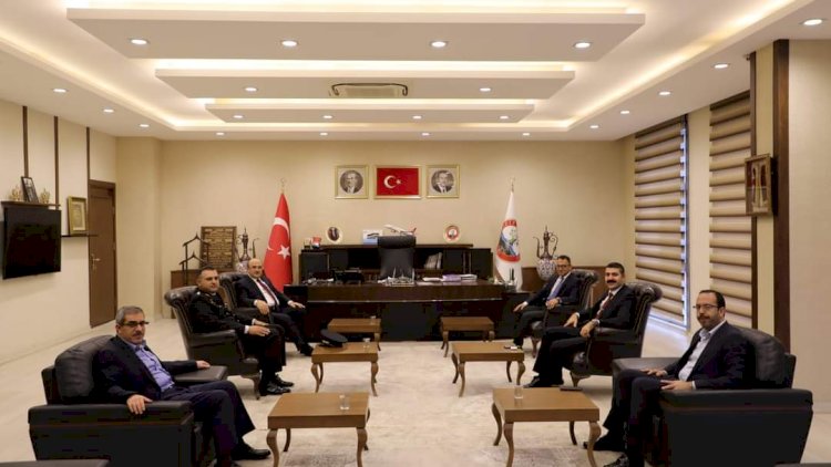 Kaymakam Çağlar’dan Belediye Başkanı Sarı’ya ziyaret Kaymakam Çağlar’dan Belediye Başkanı Sarı’ya ziyaret