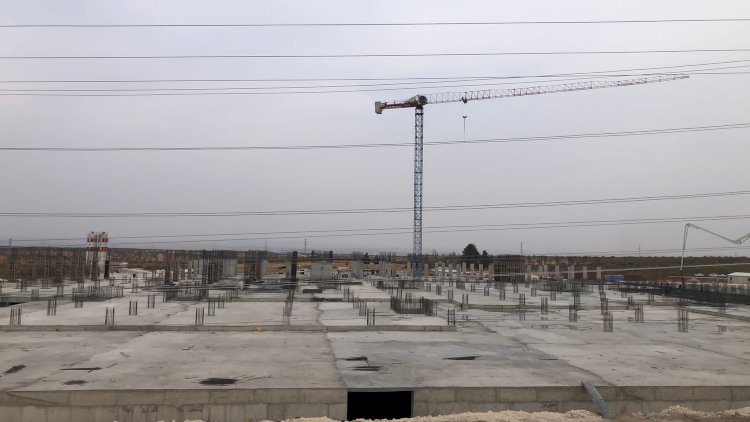 Nizip Devlet Hastanesi inşaatı sürüyor Nizip Devlet Hastanesi inşaatı sürüyor