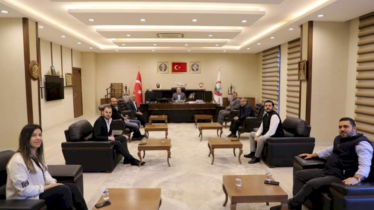 Yıldırım Spor’dan Başkan Sarı’ya ziyaret Yıldırım Spor’dan Başkan Sarı’ya ziyaret