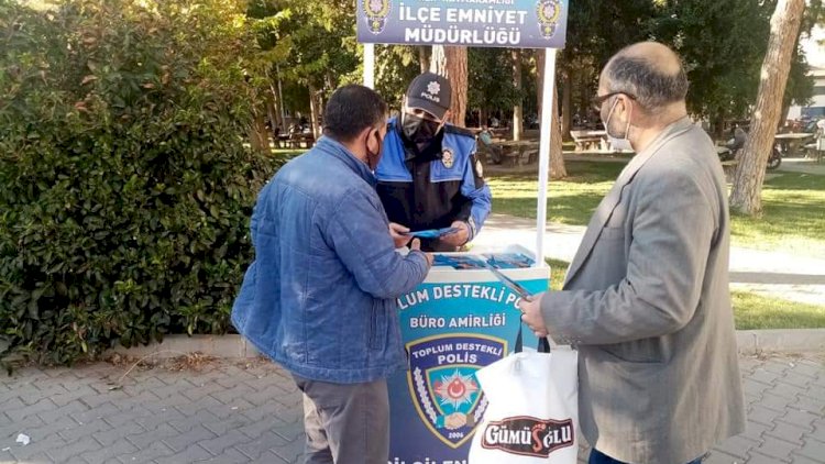 Toplum polisi mobil dolandırıcılığı konusunda bilgilendirdi