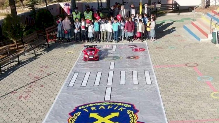 Trafikte "Bi Hareketine Bakar Hayat" Kampanyası Başlatıldı