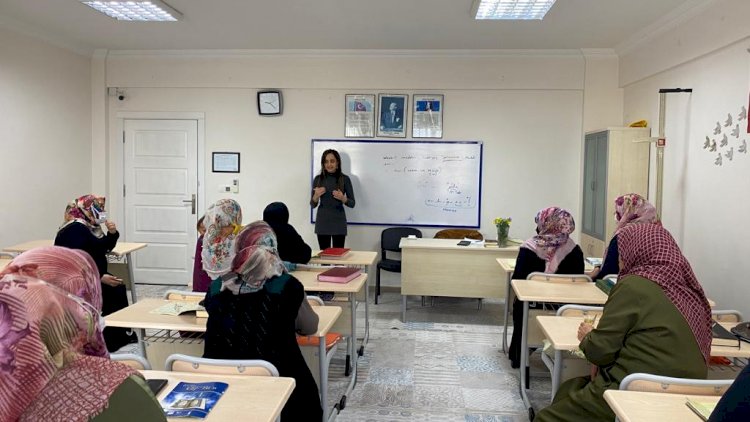Obezite ile mücadele ve sağlikli beslenme eğitimi verildi Obezite ile mücadele ve sağlikli beslenme eğitimi verildi