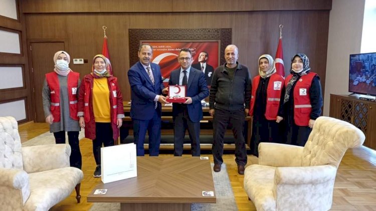 Kızılay'dan Kaymakam Çağlar'a Ziyaret 