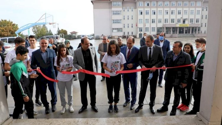 Nizip Spor Lisesinde “TÜBİTAK 4006 Bilim” Fuarı Açıldı