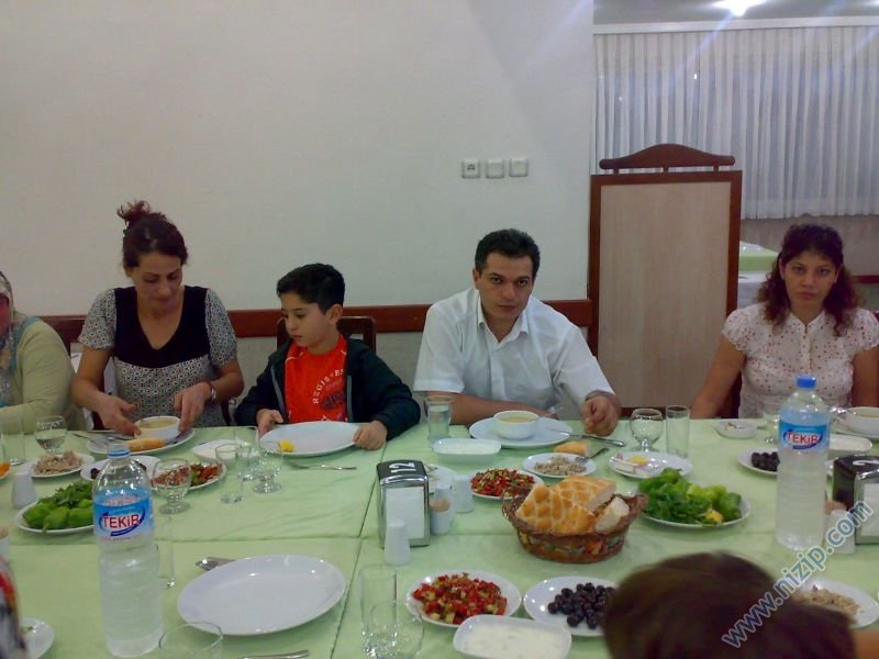 ÖMER ÇAPAN VE EŞİ 