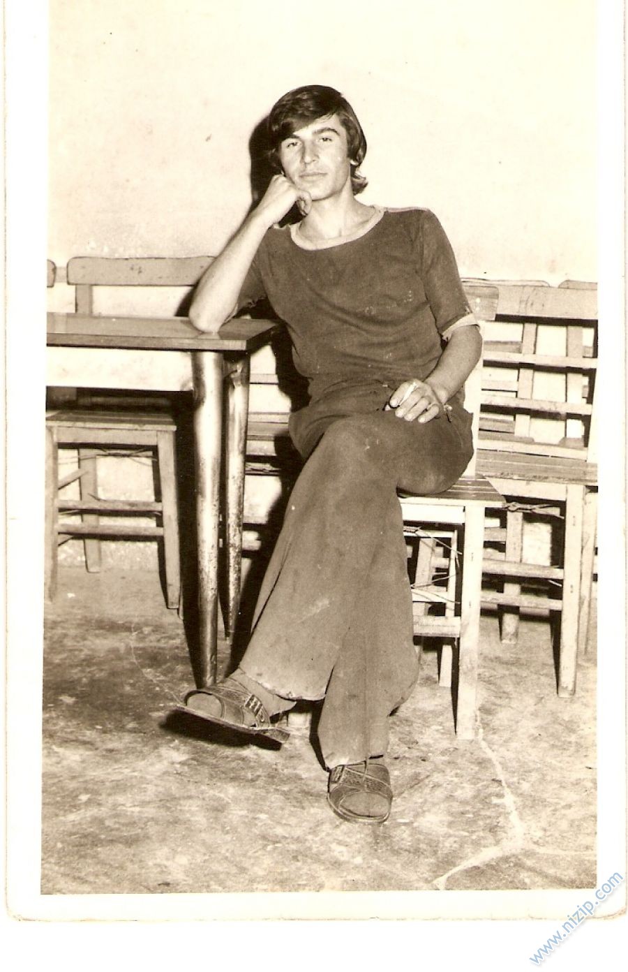 GENÇLİYİM 