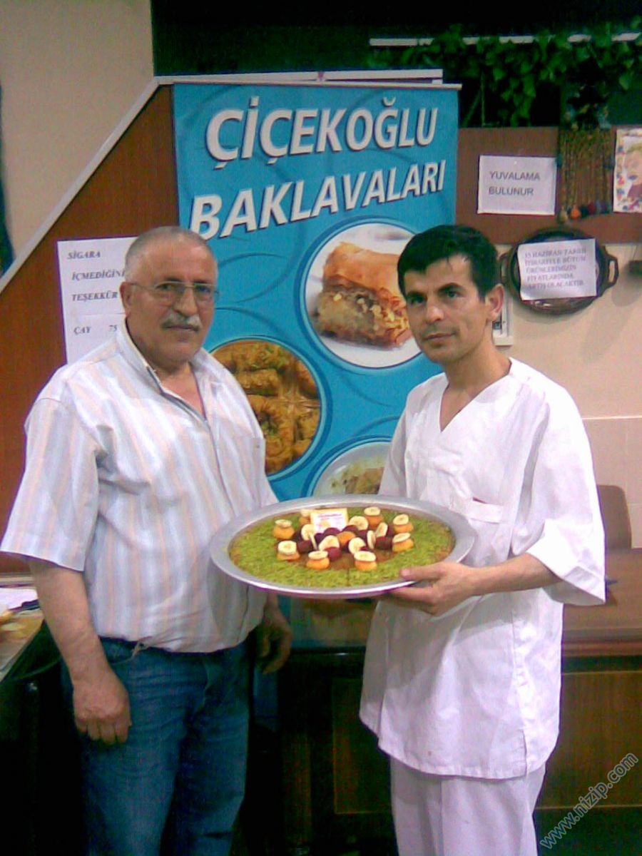 ÇİÇEKOGLU BAKLAVALARI 