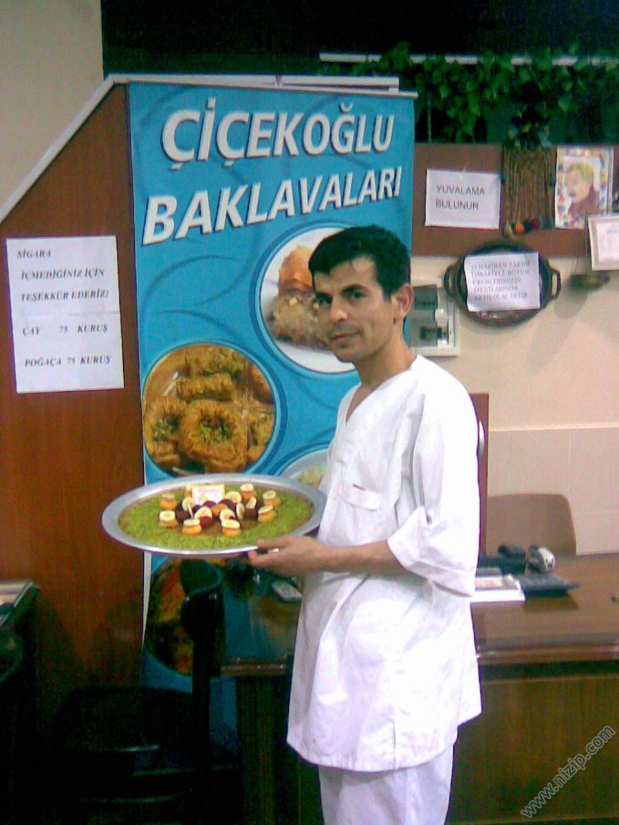 ÇİÇEKOGLU BAKLAVALARI 