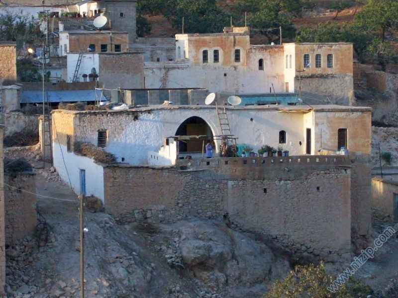 TANIR IN EN GÜZEL EVİ 