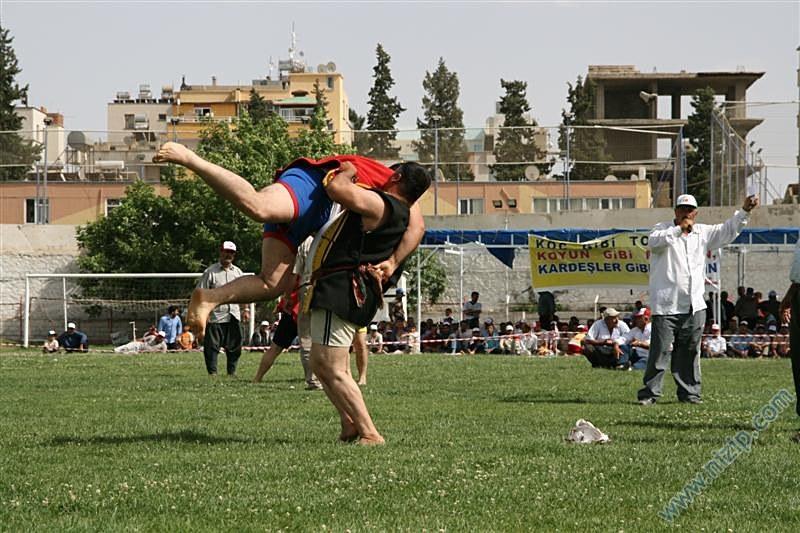 Aşırtmalı Aba Güreşi 