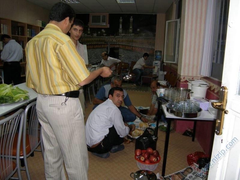 2006 yılında İHER hocamızın verdiği iftar yemeği 