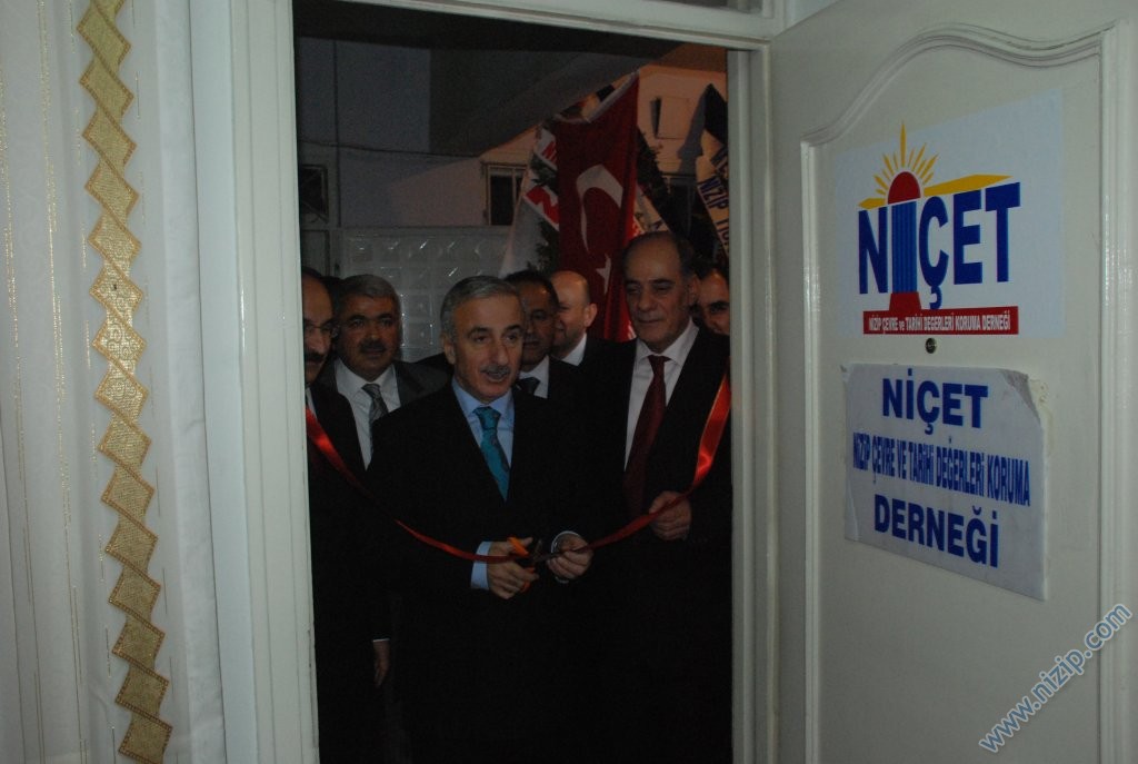 Vali niçet açılış 