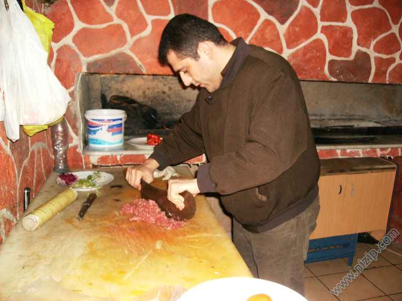 Çiğ Köftelik Etin Hazırlanması-2 