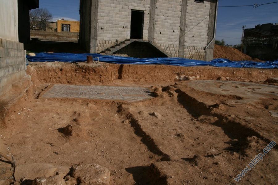 Akevlerde mozaik kazıları 