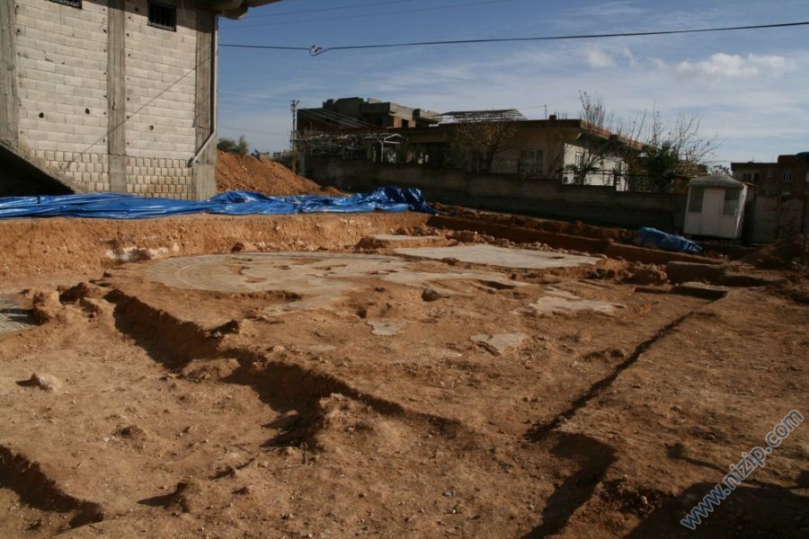 Akevlerde mozaik kazıları 