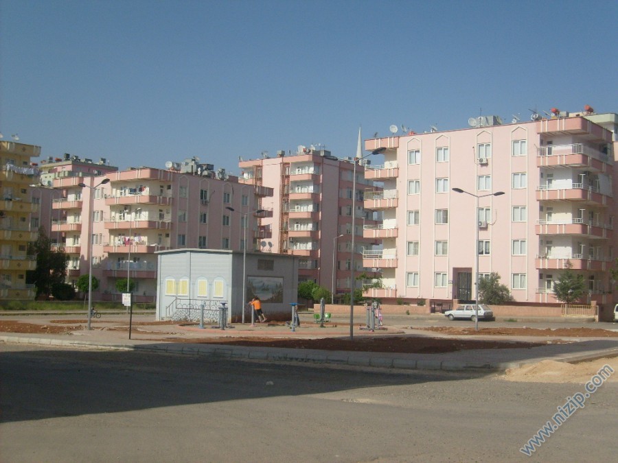 Merhum Halil Pekmez parkı 