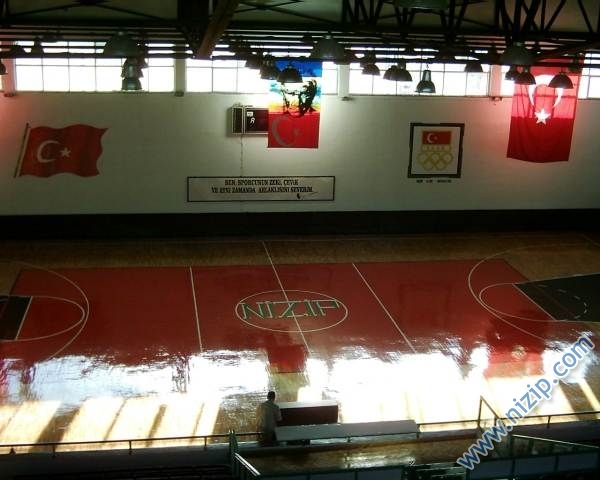 kapalı spor salonu 
