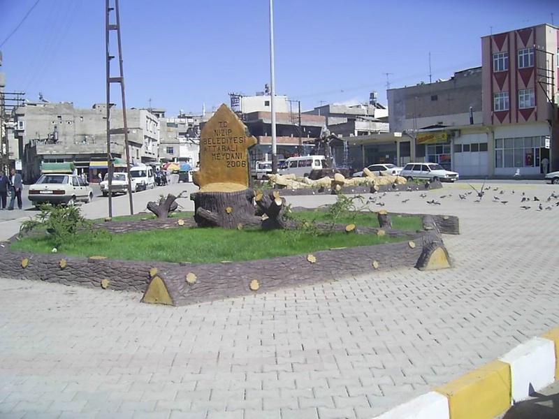 Attarali meydanı 