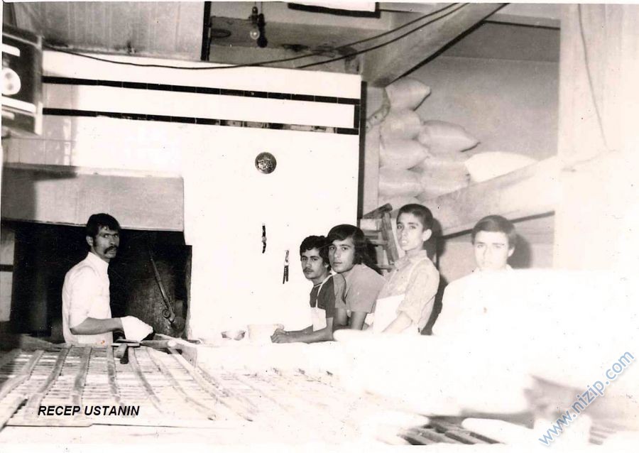 Recep ustanın fırınında kalfa Süleyman BALCI 