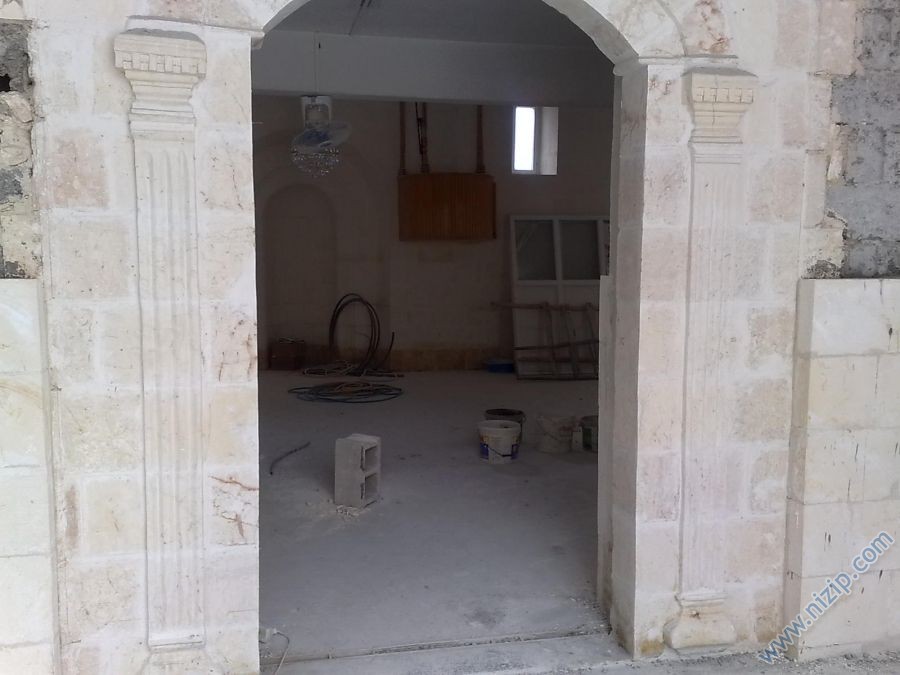 saha cami onarılıyor 