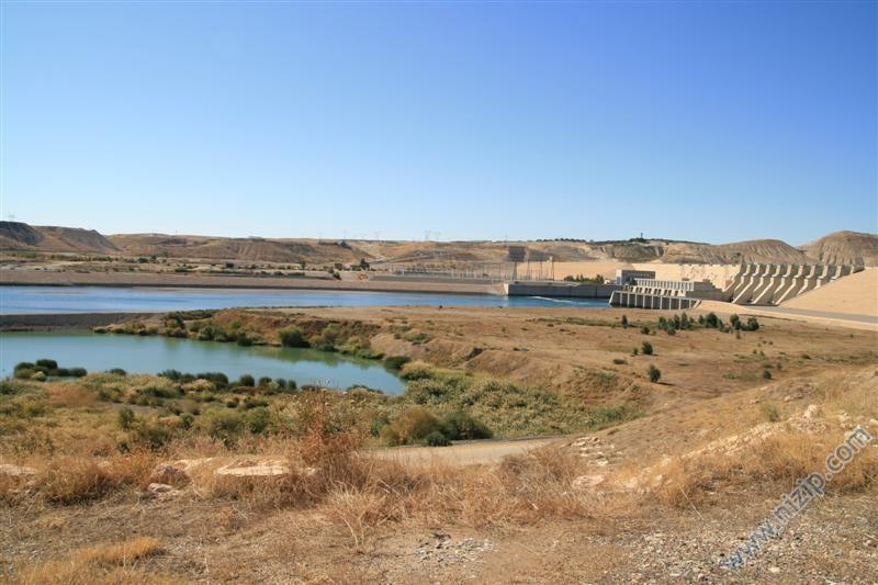 Birecik Baraj Gölü Havzası ve Otoban Köprüsü 
