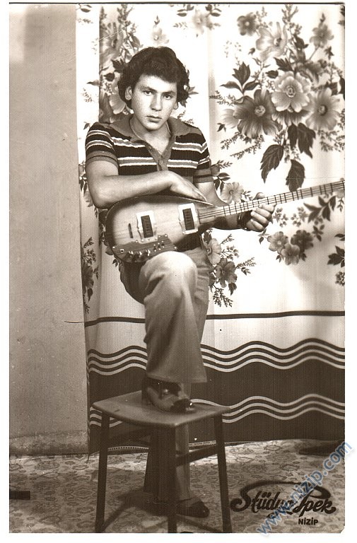 NİZİP LİSESİ 1981 BEKİR AKÇAKOCA (AKÇABAY) 6MAT/B SINIFI 