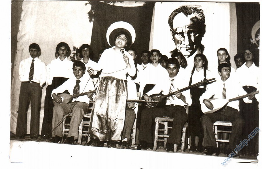 NİZİP LİSESİ 1981 BEKİR AKÇAKOCA (AKÇABAY) 6MAT/B SINIFI 