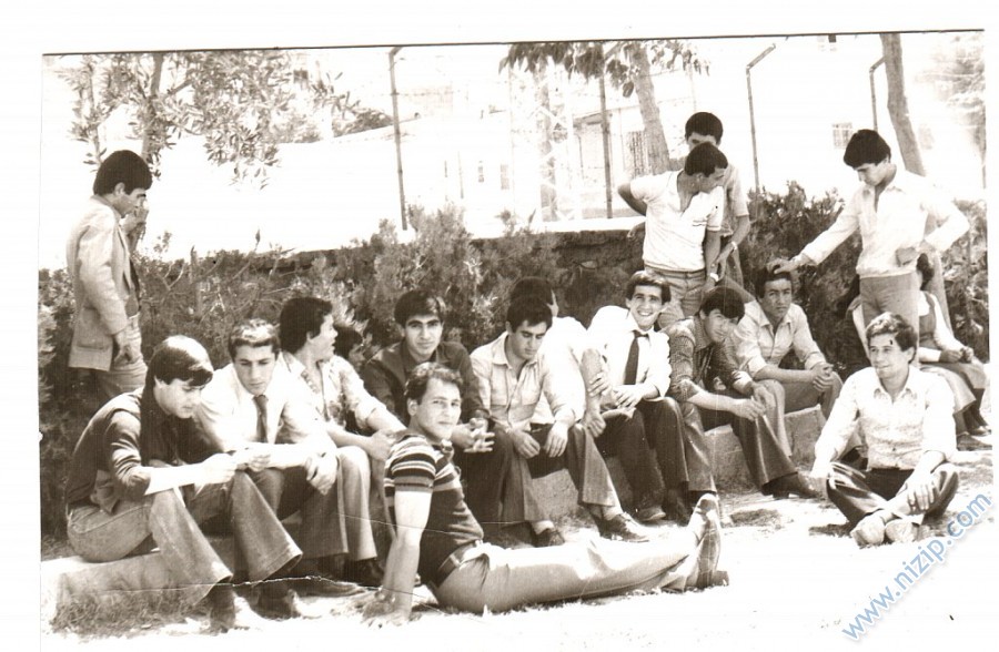 NİZİP LİSESİ 1981 BEKİR AKÇAKOCA (AKÇABAY) 6MAT/B SINIFI 