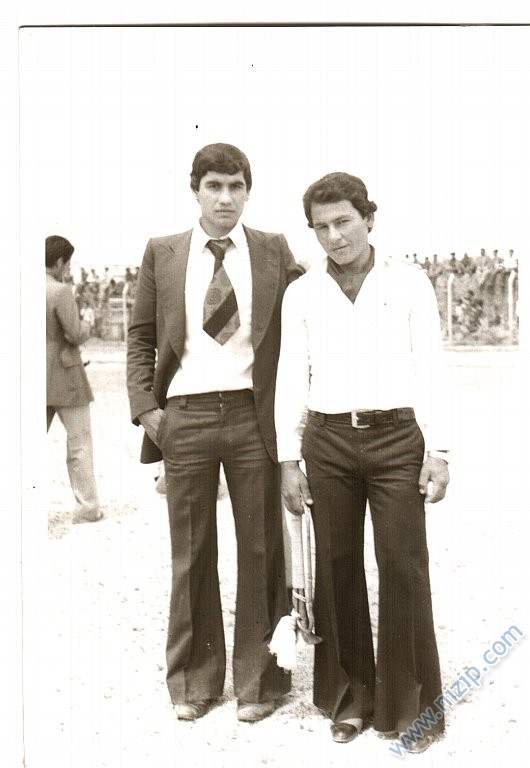 NİZİP LİSESİ 1981 BEKİR AKÇAKOCA (AKÇABAY) 6MAT/B SINIFI 