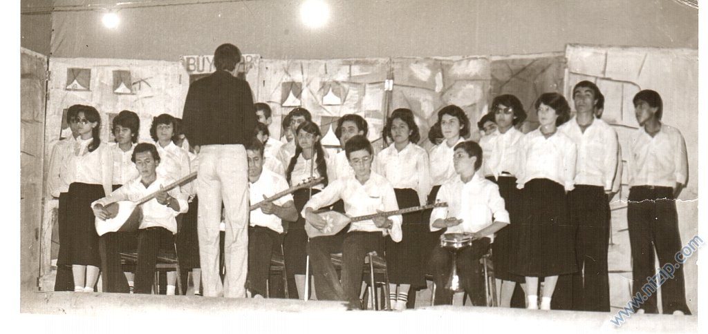 NİZİP LİSESİ 1981 BEKİR AKÇAKOCA (AKÇABAY) 6MAT/B SINIFI 