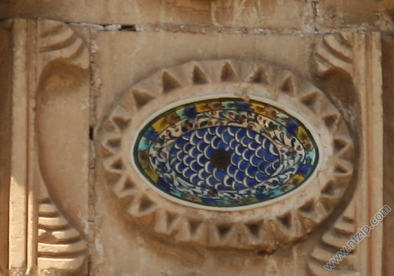 Çarşi camisi minaresindeki Çinilerden 