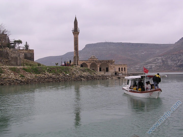 HALFETİ SULAR ALTINDA 