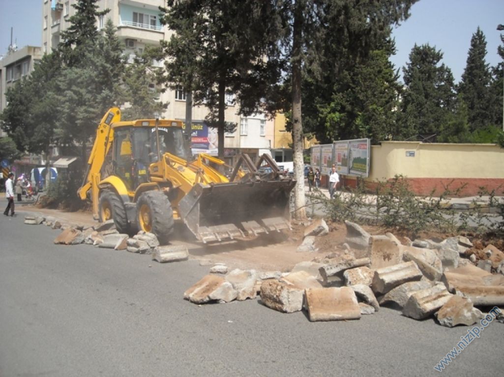 BELEDİYE YOL GENİŞLETME ÇALIŞMASI 