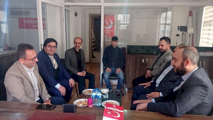 Kaymakam Çağlar, siyasi partileri ziyaret etti