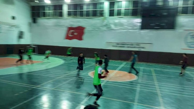 Nizip Gücü Basketbol takımı Şehitkamil Belediyesi Spor maçına hazırlanıyor Nizip Gücü Basketbol takımı Şehitkamil Belediyesi Spor maçına hazırlanıyor