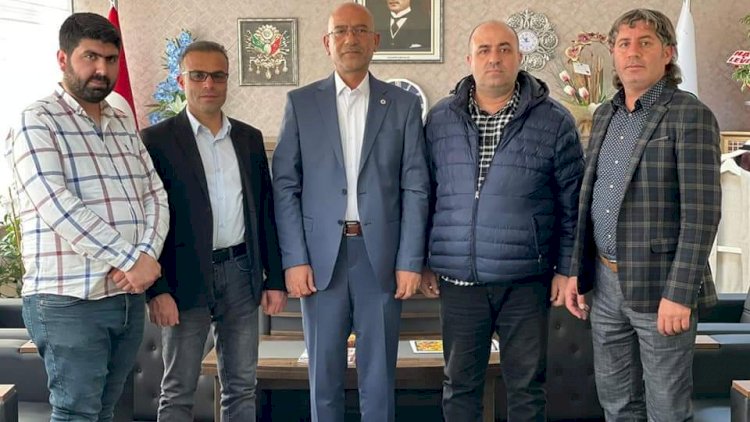 Nizip Gazeteciler Derneğinden Başkan Canpolat’a Ziyaret Nizip Gazeteciler Derneğinden Başkan Canpolat’a Ziyaret