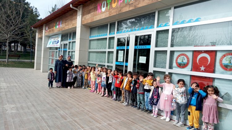 öğrenciler okuma etkinliğine katildi