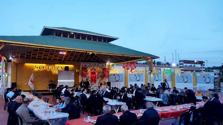 Yeniden Refah Partisi Partilileri ile İftarda Buluştu