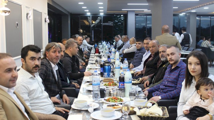 CHP Nizip Teşkilatı İftar’da basın mensuplarıyla buluştu CHP Nizip Teşkilatı İftar’da basın mensuplarıyla buluştu